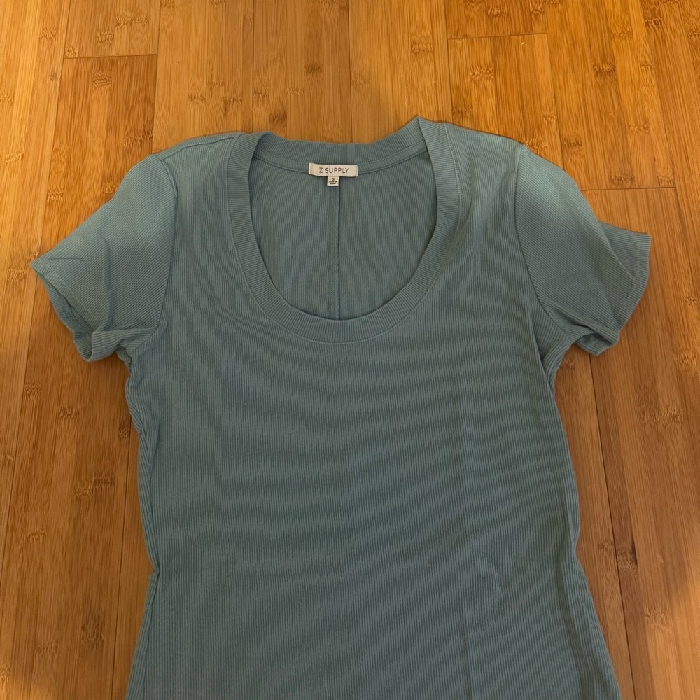 Z supply green tshirt
